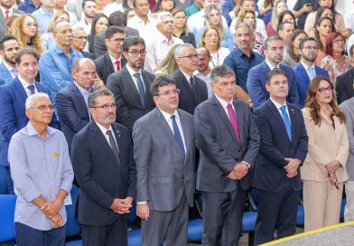 Governador destaca parceria e papel orientador dos órgãos de controle durante evento do TCU em Teresina