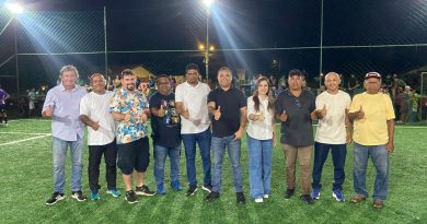 Governo do Estado inaugura campo society em Cajueiro da Praia