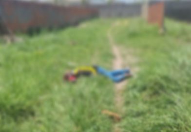 Homem é encontrado morto com marcas de facadas na Orla de Atalaia, no litoral do Piauí