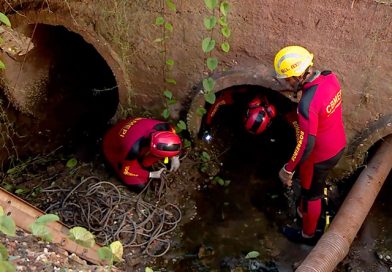 Homem desaparece após ser arrastado por correnteza e cair em bueiro em Teresina