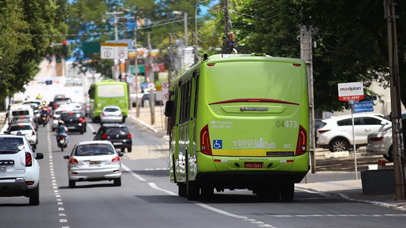 Alta no preço do diesel provoca redução de ônibus em circulação em Teresina