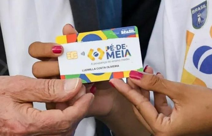 TCU aponta falhas no Pé-de-Meia e determina suspensão de pagamentos