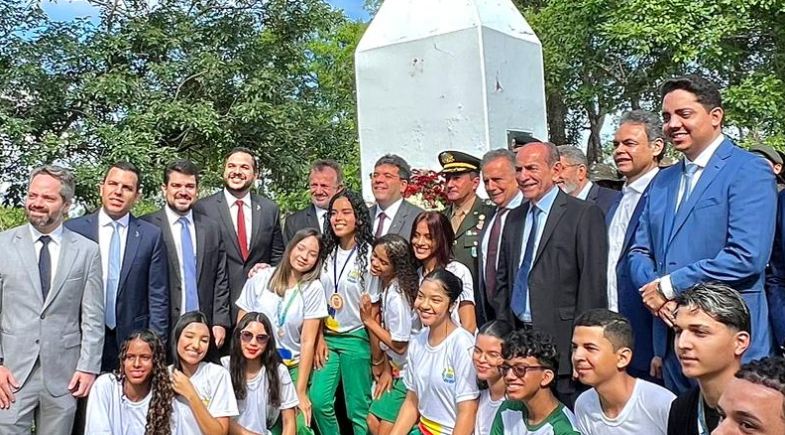 Rafael Fonteles participa das homenagens pelos 203 anos da Batalha do Jenipapo em Campo Maior