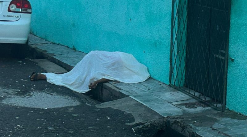 Pintor é morto a tiros enquanto estava sentado em calçada na zona Norte de Teresina