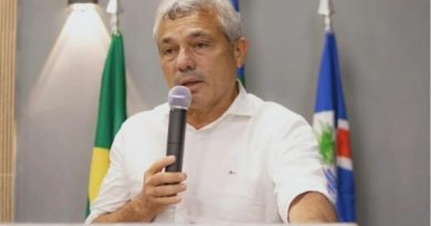 TCE manda Edilson Capote suspender licitação por supostas irregularidades, em Barras