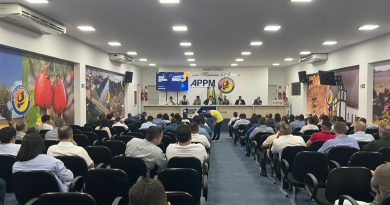 Prefeitos do Piauí aprovam teto de R$ 350 mil para contratação de shows