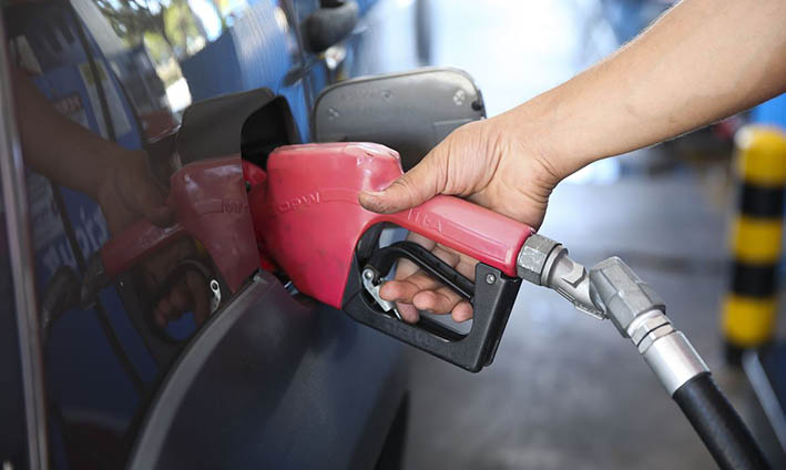 Petrobras quer reduzir dependência de diesel importado e mira autossuficiência do Brasil