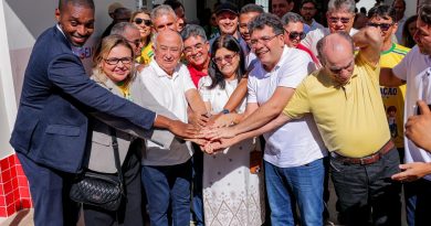 Rafael Fonteles entrega kit com mobília para nova creche em Domingos Mourão; município é uma referência em educação e no acesso ao Saúde Digital