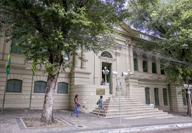 Prefeitura de Teresina libera servidores ao meio-dia para jogo da Seleção Brasileira e antecipa salários