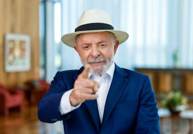 Lula diz que EUA podem tentar interferir nas eleições brasileiras e critica filhos de Bolsonaro