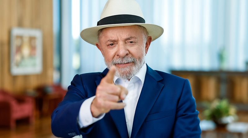 Lula diz que EUA podem tentar interferir nas eleições brasileiras e critica filhos de Bolsonaro