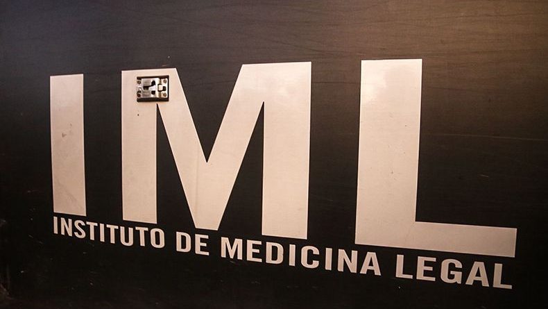 Mulher morre e homem fica ferido após colisão entre caminhonete e motocicleta no Piauí