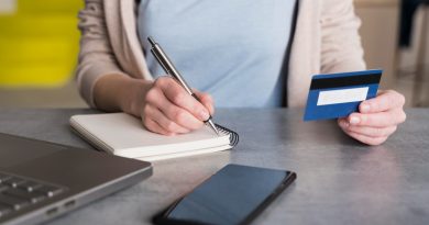 Educação financeira ajuda jovens a usar o cartão de crédito com responsabilidade