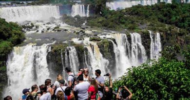 Turista holandês morre após embarcação de passeio tombar nas Cataratas do Iguaçu