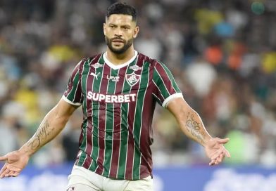 Hulk explica saída do Atlético-MG, rebate polêmica e diz que Galo “está no meu coração”