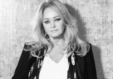 Morre aos 75 anos a cantora Bonnie Tyler, ícone da música internacional
