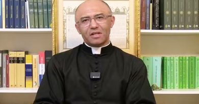 Padre piauiense diz que não reconhece excomunhão e afirma que continuará celebrando missas no DF