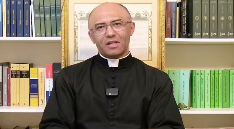 Padre piauiense diz que não reconhece excomunhão e afirma que continuará celebrando missas no DF