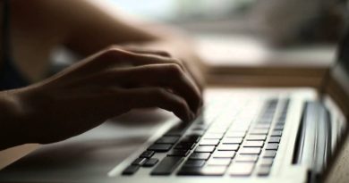 Golpe da nudez: criminosos usam inteligência artificial para criar imagens falsas e extorquir vítimas, alerta Polícia Civil