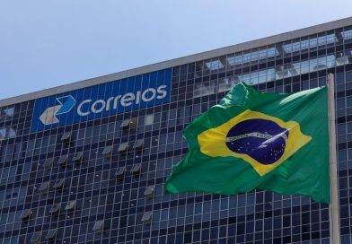 Correios adiam fechamento de agências e mudanças em gratificações após abrir negociação com sindicatos