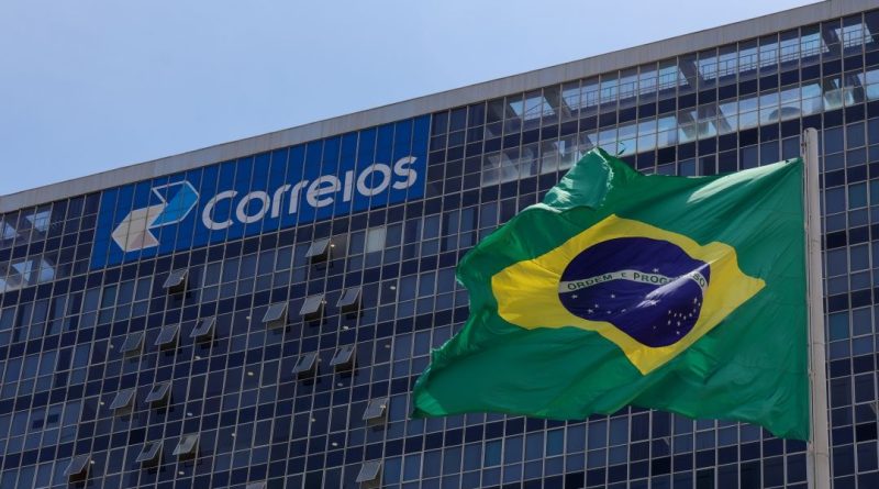 Correios adiam fechamento de agências e mudanças em gratificações após abrir negociação com sindicatos