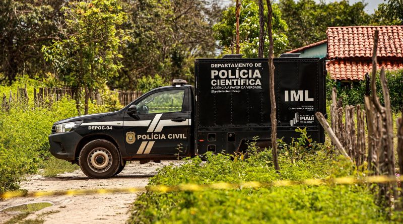 Homem é encontrado morto com cinco tiros no pescoço e rosto na zona Sul de Teresina