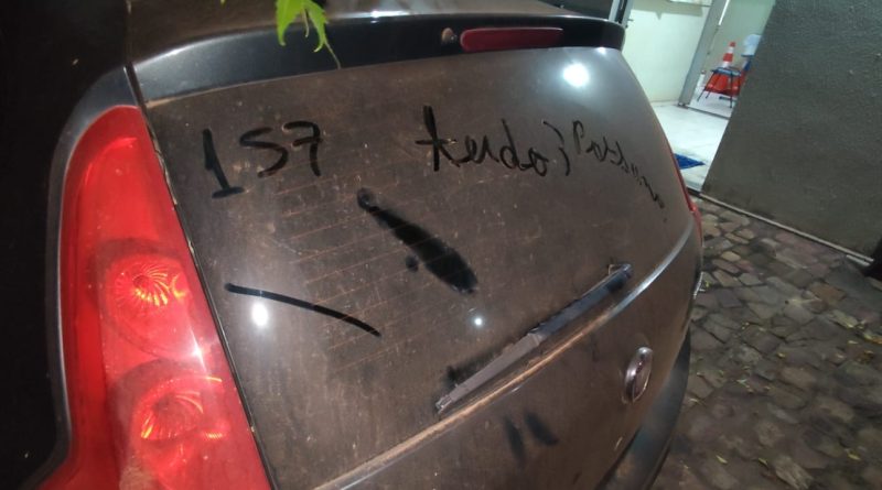 Suspeitos de ameaçar sargento da PM são identificados após mensagem em carro no interior do Piauí