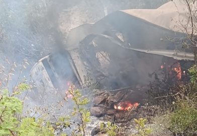 Motorista fica ferido após pular de caminhão durante acidente na PI-142, em Simões
