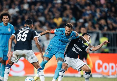 Após garantir vitória do Santos, Neymar provoca rivais e gera tumulto no Mangueirão