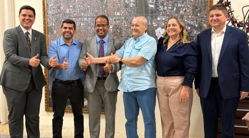 Silvio Mendes sanciona lei de Leôndidas Júnior que gera mais segurança na aplicação de vidro na construção civil