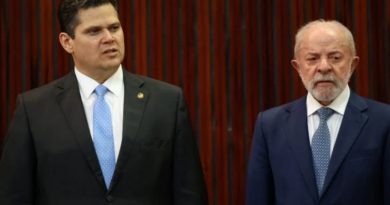 Lula e Alcolumbre se reúnem no Alvorada para tentar destravar relação entre Planalto e Senado