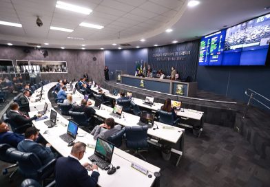 Três vereadores deixam secretarias e retornam à Câmara de Teresina