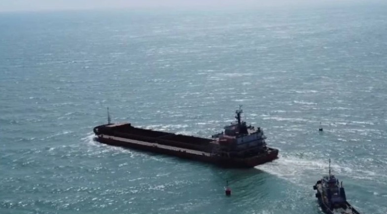 Navio conclui primeira operação de minério no Porto Piauí com destino à China