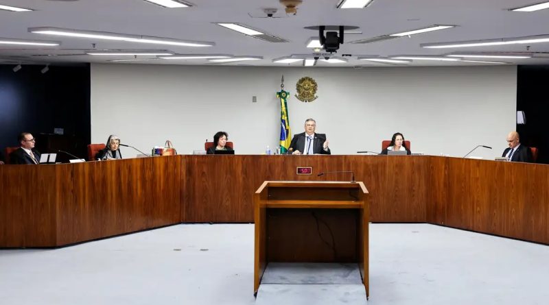 Ministros do STF defendem rediscussão sobre exigência de diploma para jornalistas