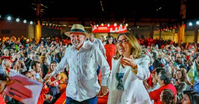 Lula diz que não quer voto de homens que agridem mulheres durante convenção de candidatura