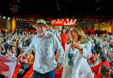 Lula diz que não quer voto de homens que agridem mulheres durante convenção de candidatura