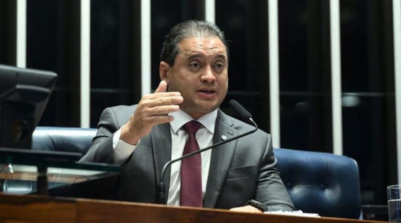 PF aponta que esposa de senador recebeu R$ 11 milhões em investigação sobre fraudes no INSS