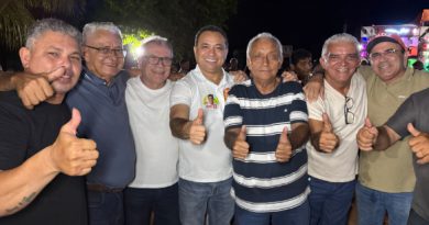 Três casas são inauguradas e entregues mobiliadas para famílias de Barras