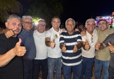 Três casas são inauguradas e entregues mobiliadas para famílias de Barras