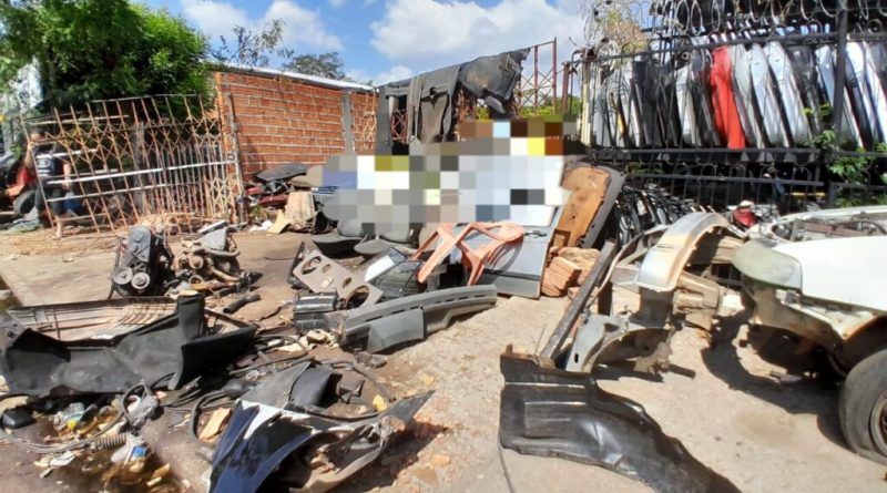 Operação fiscaliza sucatas e ferros-velhos por ocupação irregular de calçadas em Teresina