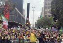 Apoiadores de Flávio Bolsonaro realizam ato contra Lula e Alexandre de Moraes na Avenida Paulista