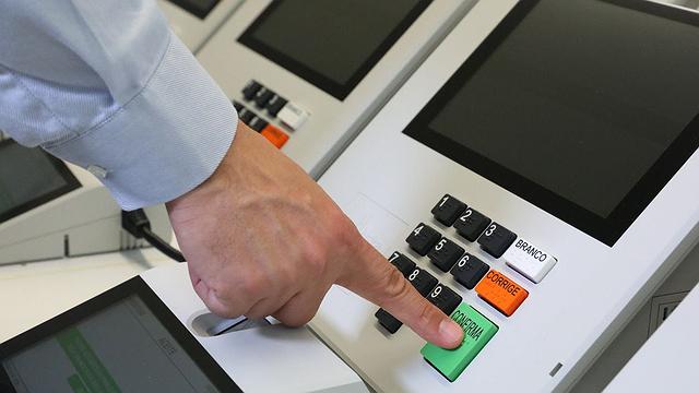 Trabalhador pode ser obrigado a trabalhar no dia da eleição? Veja os direitos nas Eleições 2026