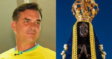 Flávio Bolsonaro nega intenção de retirar título de padroeira do Brasil de Nossa Senhora Aparecida
