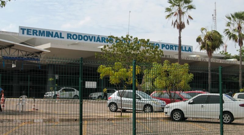 Homem é preso após perder ônibus e tentar agredir funcionários da Rodoviária de Teresina