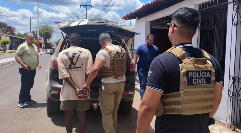 Homem condenado por estuprar companheira antes e após parto é preso