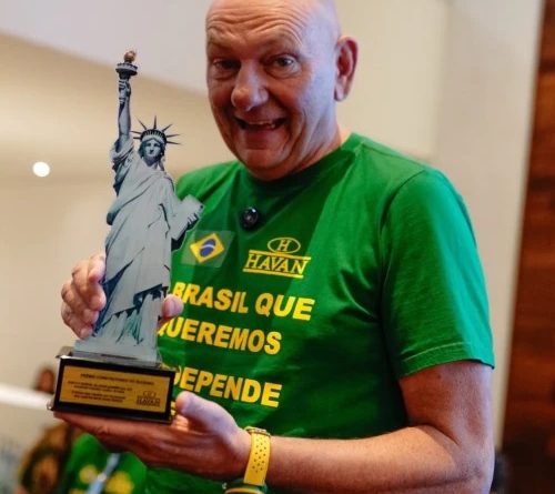 MPT processa Havan e Luciano Hang por suposto assédio eleitoral e pede R$ 30 milhões