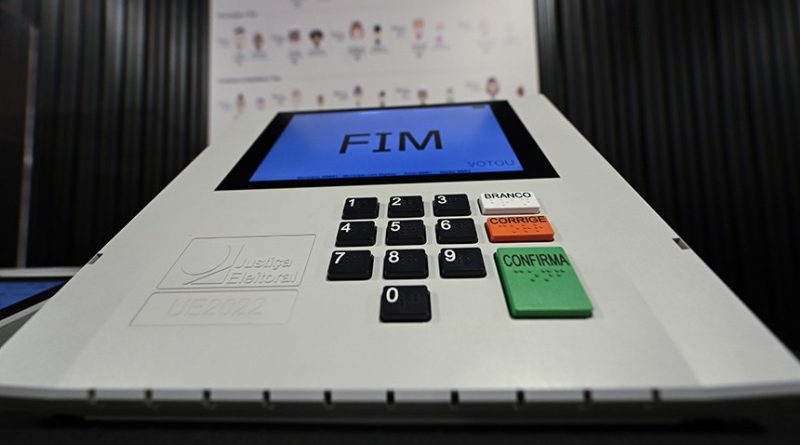 Quase 1 milhão de brasileiros que vivem no exterior poderão votar nas eleições de 2026