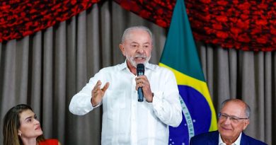 Lula defende reforma do Judiciário e mandato para ministros do STF após caso Banco Master