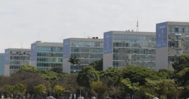 Servidores públicos federais terão ponto facultativo na sexta-feira e feriado prolongado