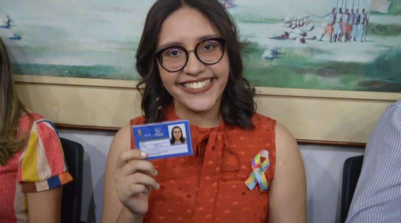 Piauí já emitiu mais de 21 mil carteiras de identificação para pessoas com autismo
